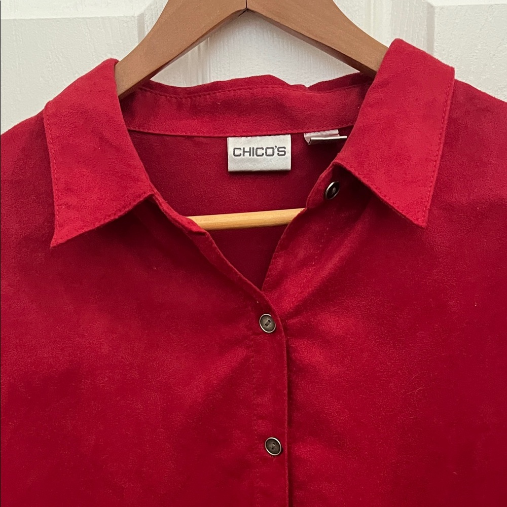 Chico's Cranberry Faux Suede Red Button Down Blouse Chicos size 3 - Picture 2 of 4